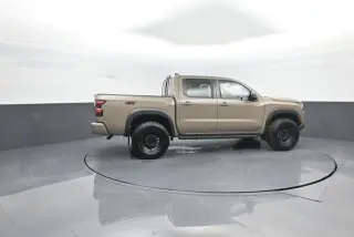 Nissan Frontier 2022 4x4 PRO-4X 4dr Crew Cab 5 ft. SB