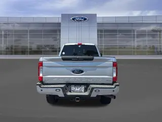 Ford F-250 Super Duty 2017 4x4 XLT 4dr Crew Cab 8 ft. LB Pickup