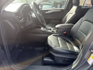Ford Escape 2023 AWD Platinum 4dr SUV