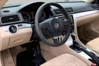 Volkswagen Passat 2013 SE 4dr Sedan 5M
