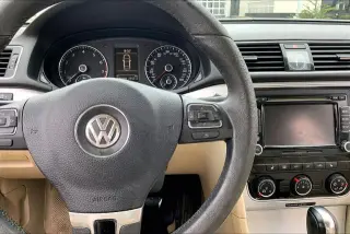 Volkswagen Passat 2013 SE 4dr Sedan 5M