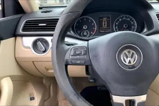 Volkswagen Passat 2013 SE 4dr Sedan 5M