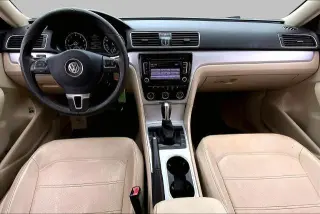 Volkswagen Passat 2013 SE 4dr Sedan 5M