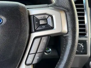 Ford F-150 2015 4x4 Lariat 4dr SuperCrew 5.5 ft. SB