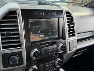 Ford F-150 2015 4x4 Lariat 4dr SuperCrew 5.5 ft. SB