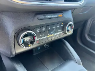 Ford Escape Hybrid 2020 AWD Titanium 4dr SUV