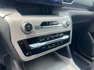 Ford Explorer 2023 AWD XLT 4dr SUV