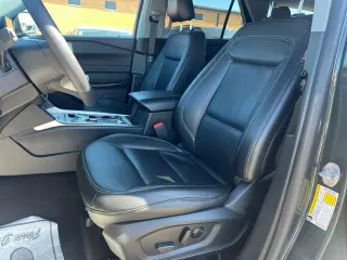 Ford Explorer 2023 AWD XLT 4dr SUV