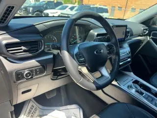 Ford Explorer 2024 AWD XLT 4dr SUV