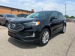 Ford Edge 2023 AWD Titanium 4dr Crossover