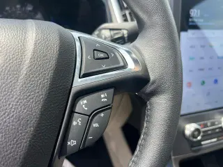 Ford Edge 2023 AWD Titanium 4dr Crossover