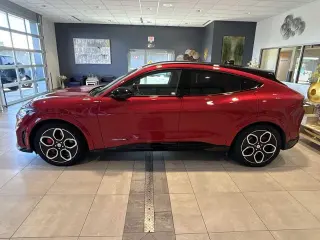 Ford Mustang Mach-E 2023 AWD GT 4dr SUV