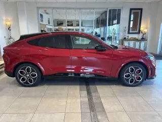 Ford Mustang Mach-E 2023 AWD GT 4dr SUV
