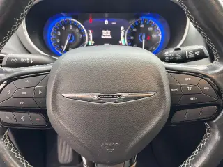 Chrysler Pacifica 2020 Touring L Plus 4dr Mini-Van