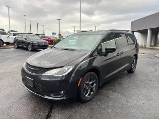 Chrysler Pacifica 2020 Touring L Plus 4dr Mini-Van