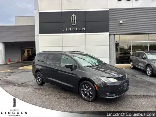 Chrysler Pacifica 2020 Touring L Plus 4dr Mini-Van