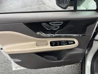 Lincoln Corsair 2023 AWD Reserve 4dr SUV