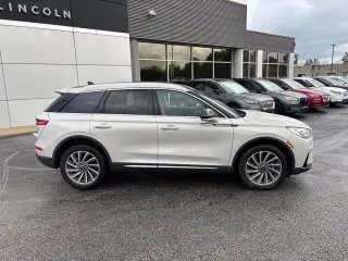 Lincoln Corsair 2023 AWD Reserve 4dr SUV