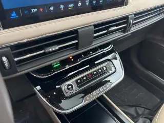Lincoln Corsair 2023 AWD Reserve 4dr SUV