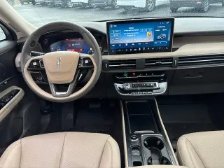 Lincoln Corsair 2023 AWD Reserve 4dr SUV