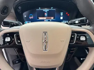 Lincoln Corsair 2023 AWD Reserve 4dr SUV