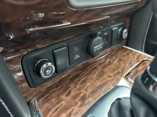 Nissan Armada 2019 4x4 Platinum 4dr SUV