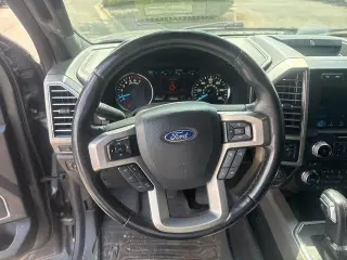 Ford F-150 2018 4x4 Platinum 4dr SuperCrew 5.5 ft. SB