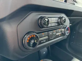 Ford Bronco 2025 4x4 Base 2dr SUV