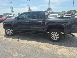 Toyota Tacoma 2025 4x2 SR 4dr Double Cab 5.0 ft SB