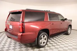Chevrolet Suburban 2020 4x4 LT 4dr SUV