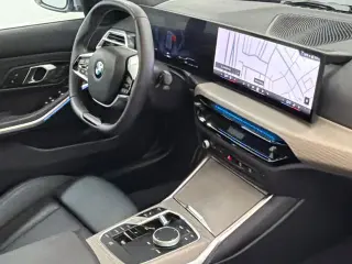 BMW 3 Series 2025 AWD 330i xDrive 4dr Sedan