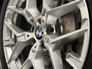 BMW 3 Series 2025 AWD 330i xDrive 4dr Sedan