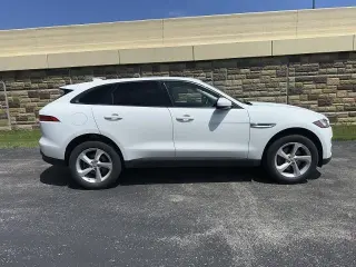 Jaguar F-PACE 2017 AWD 35t Premium 4dr SUV