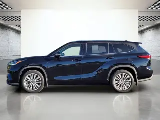 Toyota Highlander 2022 AWD Platinum 4dr SUV