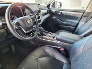 Toyota Highlander 2022 AWD Platinum 4dr SUV