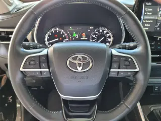 Toyota Highlander 2022 AWD Platinum 4dr SUV