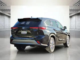 Toyota Highlander 2022 AWD Platinum 4dr SUV