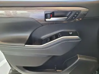 Toyota Highlander 2022 AWD Platinum 4dr SUV
