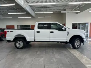 Ford F-250 Super Duty 2018 4x4 XLT 4dr Crew Cab 6.8 ft. SB Pickup
