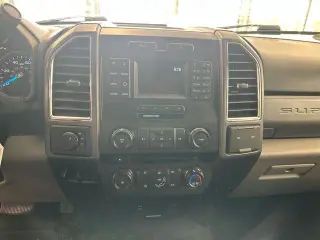 Ford F-250 Super Duty 2018 4x4 XLT 4dr Crew Cab 6.8 ft. SB Pickup