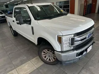 Ford F-250 Super Duty 2018 4x4 XLT 4dr Crew Cab 6.8 ft. SB Pickup