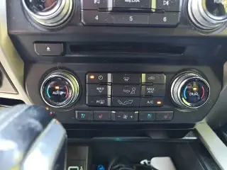 Ford F-150 2018 4x4 Lariat 4dr SuperCrew 5.5 ft. SB