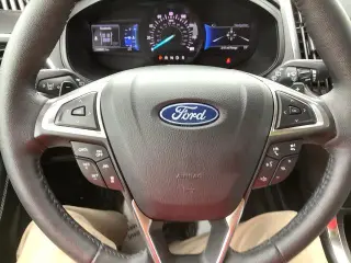 Ford Edge 2022 AWD Titanium 4dr Crossover