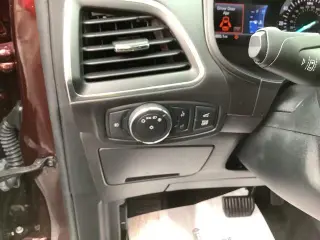 Ford Edge 2022 AWD Titanium 4dr Crossover