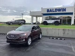 Ford Edge 2022 AWD Titanium 4dr Crossover