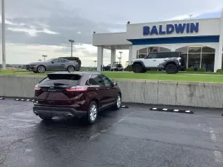Ford Edge 2022 AWD Titanium 4dr Crossover