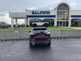 Ford Edge 2022 AWD Titanium 4dr Crossover
