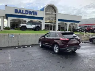 Ford Edge 2022 AWD Titanium 4dr Crossover