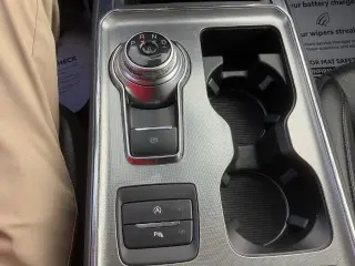 Ford Edge 2022 AWD Titanium 4dr Crossover