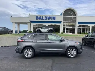 Ford Edge 2022 AWD Titanium 4dr Crossover